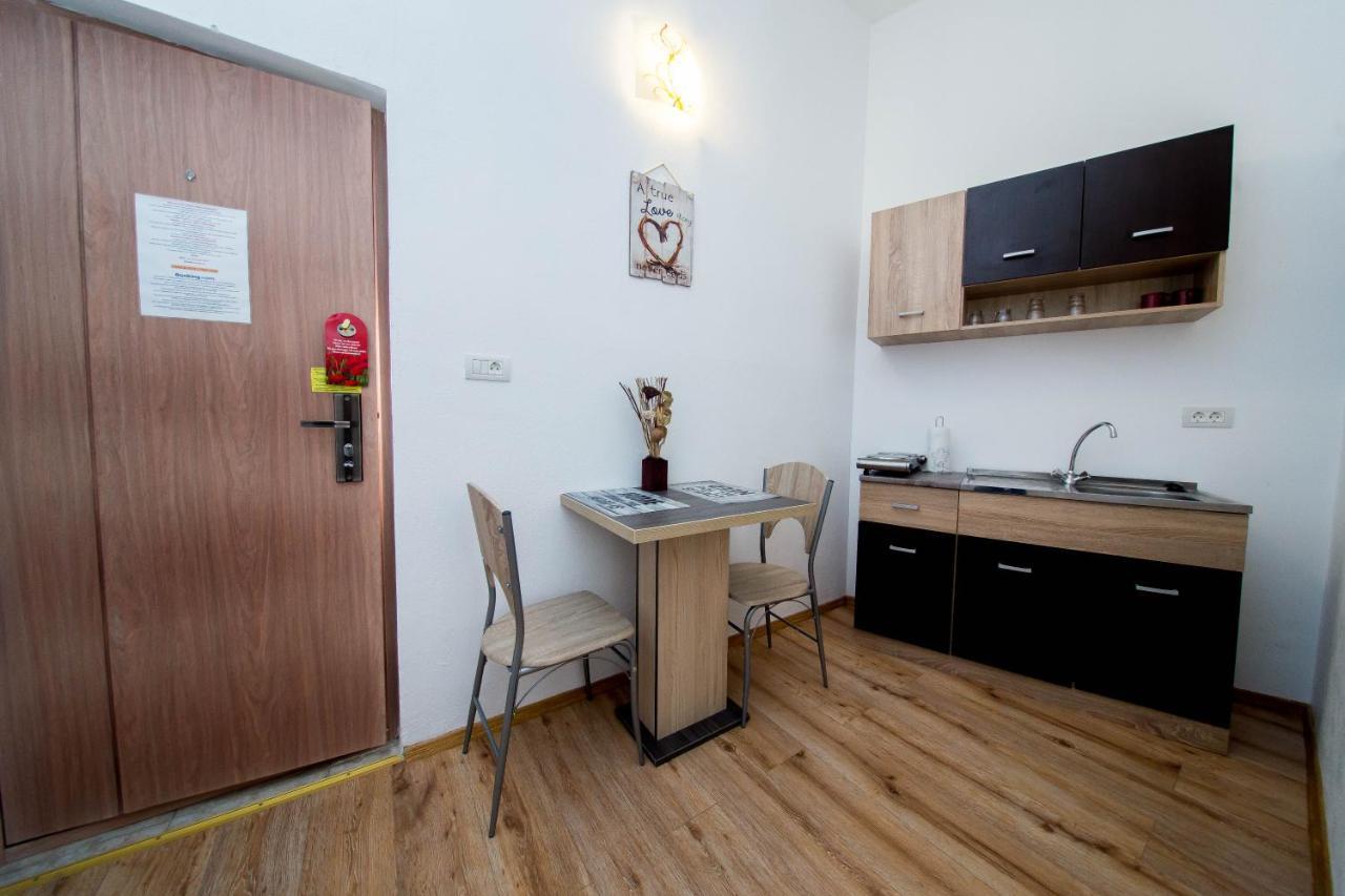 Boul Rosu Residence Free Private Parking Arad Exterior photo