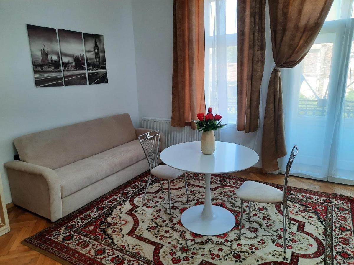 Boul Rosu Residence Free Private Parking Arad Exterior photo