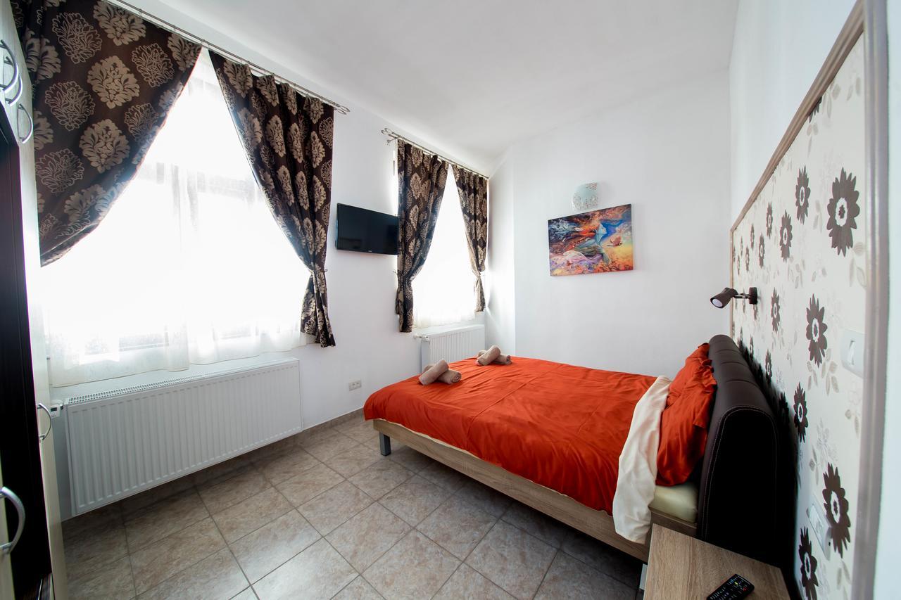 Boul Rosu Residence Free Private Parking Arad Exterior photo